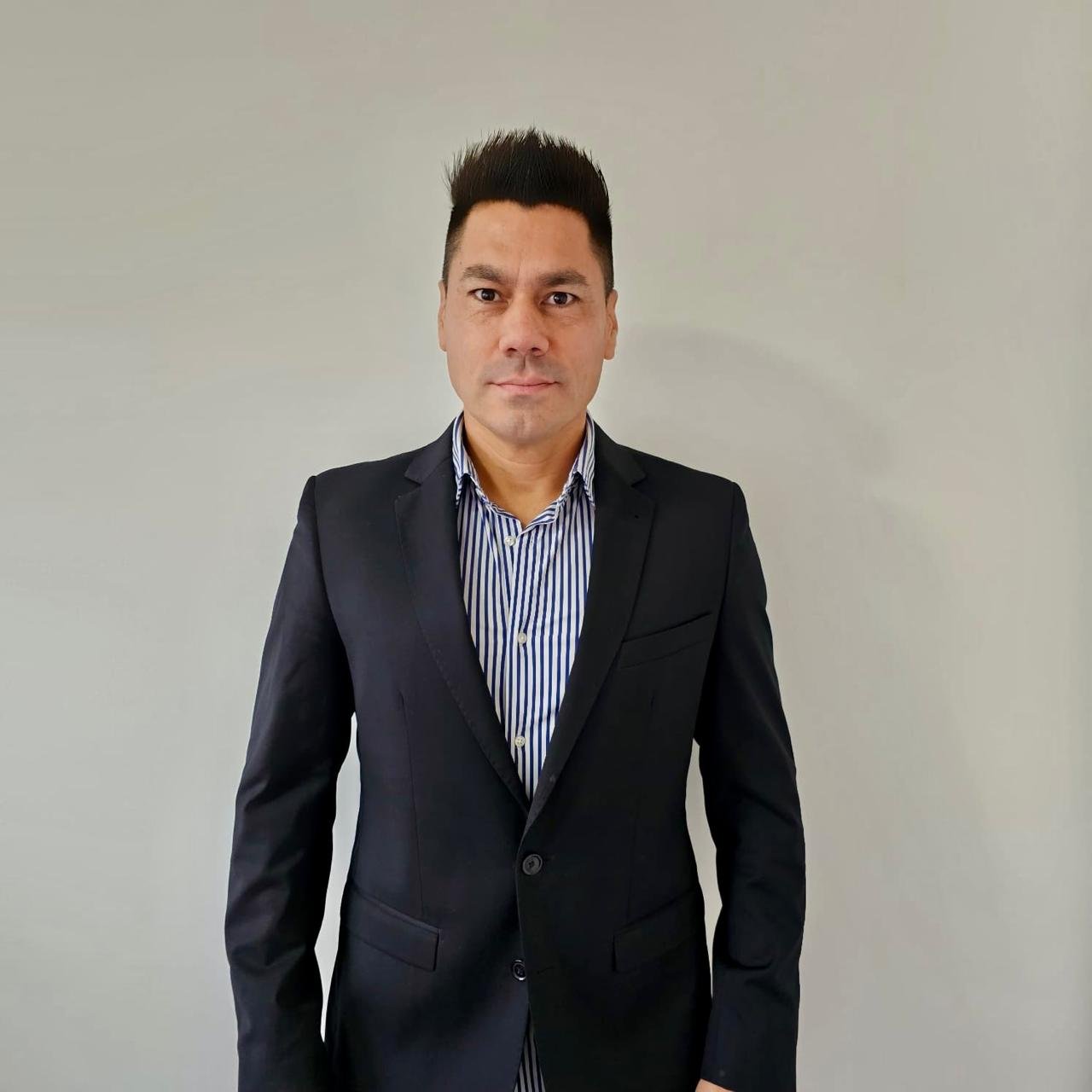 Dr Santiago Medina